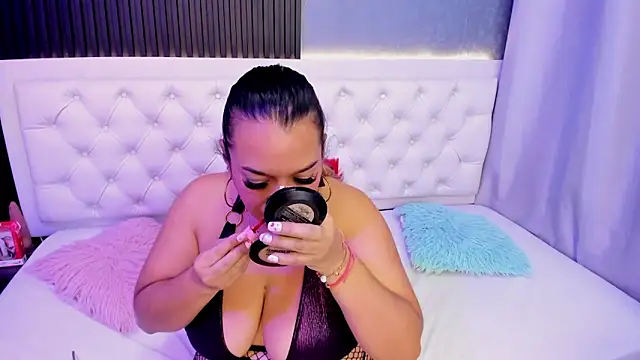 Snapshot of MHONIKBELUCCI chatting on January 2026 11:04:01 AM MHONIKBELUCCI online show from January 2026 11:04:01 AM