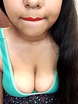 Snapshot of RESHMA01 chatting on April 2026 06:38:02 PM RESHMA01 online show from April 2026 06:38:02 PM