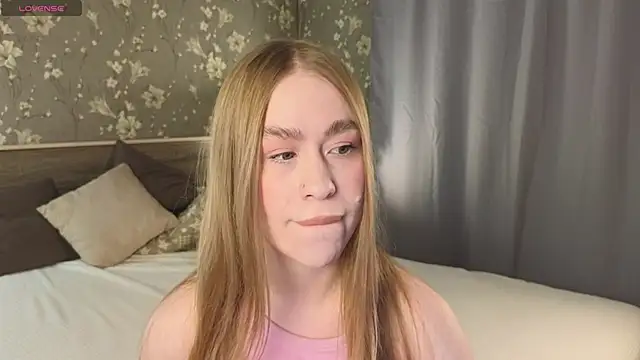 Lolly Kittyy online show from December 2025 01:05:02 PM