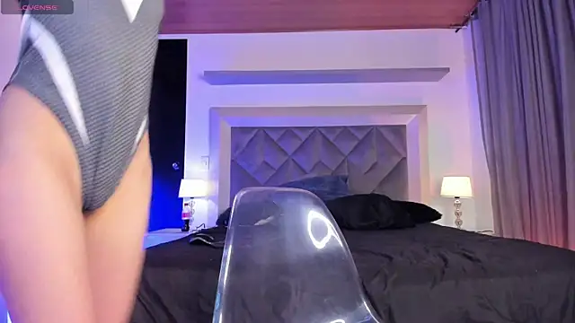 Brenda Tina online show from December 2025 08:04:01 PM