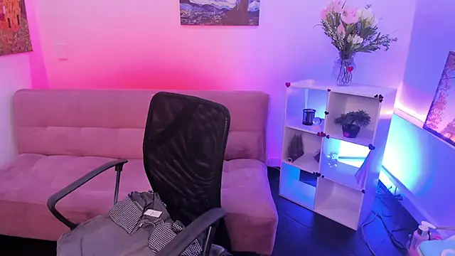 SwettieSammy online show from June 2026 02:33:01 PM