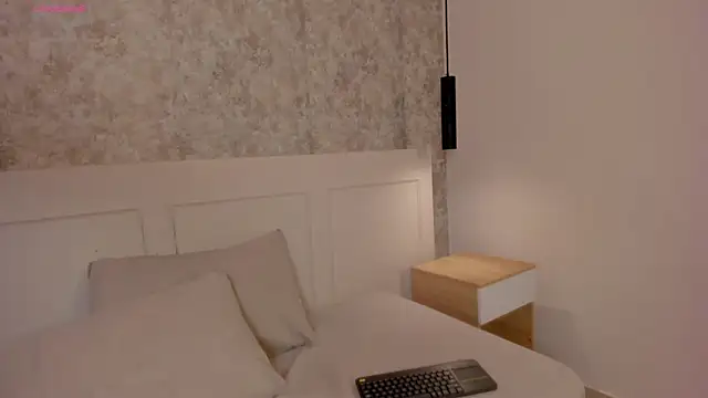 Snapshot of Emily_luve chatting on July 2026 11:37:02 AM Emily luve online show from July 2026 11:37:02 AM