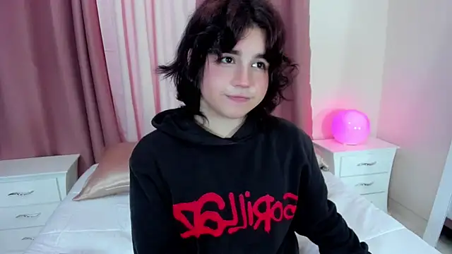 Snapshot of daniellesins2 chatting on December 2025 12:54:01 PM daniellesins2 online show from December 2025 12:54:01 PM