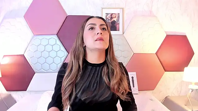 AriaRous online show from April 2026 04:14:01 PM