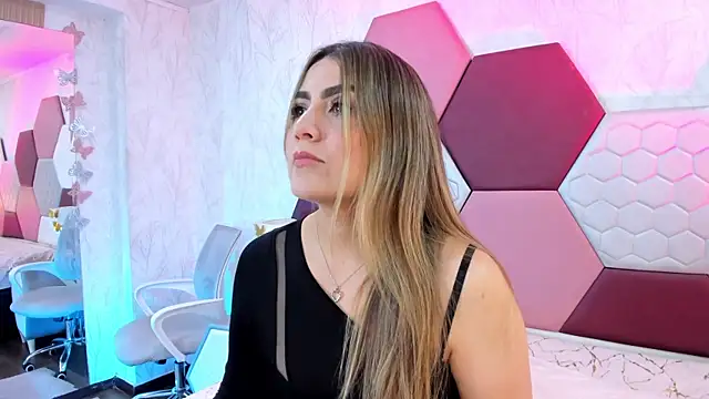 AriaRous online show from July 2026 03:29:02 PM