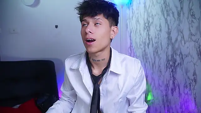 Jake beach  online show from December 2025 01:22:02 AM