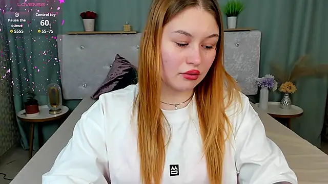 MilanaXHoney online show from February 2026 01:06:01 AM