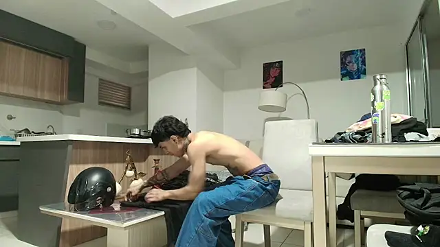 Snapshot of liorvante chatting on April 2026 02:11:02 AM liorvante online show from April 2026 02:11:02 AM