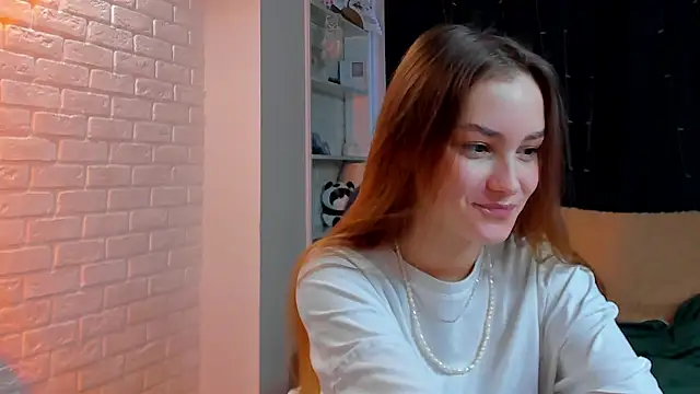 LouiseFlower  online show from November 2025 07:12:01 AM