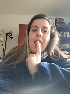 Snapshot of Sareyxon chatting on November 2025 12:41:02 PM Sareyxon online show from November 2025 12:41:02 PM