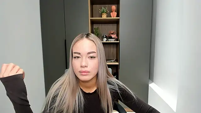 Snapshot of DorrisGranucci chatting on December 2025 06:08:02 AM DorrisGranucci online show from December 2025 06:08:02 AM