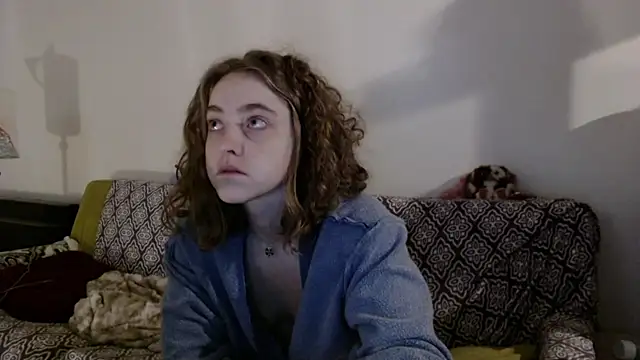 Snapshot of DeliaBlew chatting on December 2025 01:49:01 PM DeliaBlew online show from December 2025 01:49:01 PM