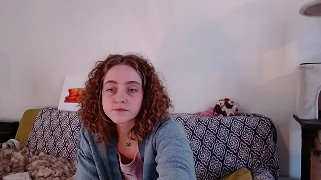 Snapshot of DeliaBlew chatting on January 2026 04:11:01 PM DeliaBlew online show from January 2026 04:11:01 PM