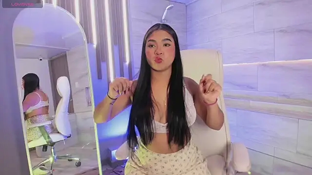 Snapshot of Mylarossi chatting on February 2026 03:49:02 PM Mylarossi online show from February 2026 03:49:02 PM