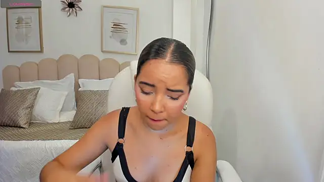 alana martiins online show from May 2026 07:09:02 PM