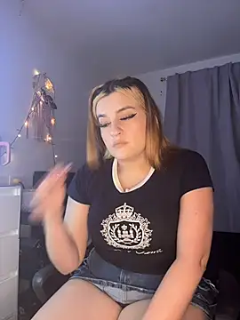 kira velour online show from December 2025 12:17:02 AM