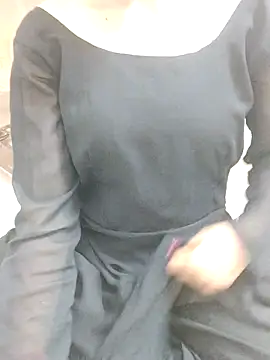 Snapshot of Sizzling_Quinn chatting on April 2026 02:39:01 PM Sizzling Quinn online show from April 2026 02:39:01 PM