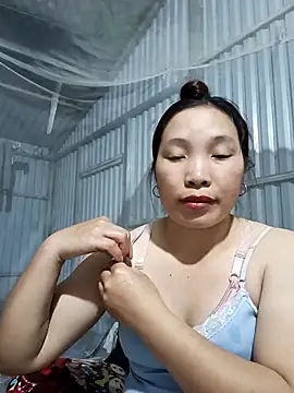 Snapshot of Evelyn-n chatting on March 2026 12:05:03 PM Evelyn-n online show from March 2026 12:05:03 PM