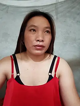 Snapshot of Evelyn-n chatting on April 2026 12:02:02 AM Evelyn-n online show from April 2026 12:02:02 AM