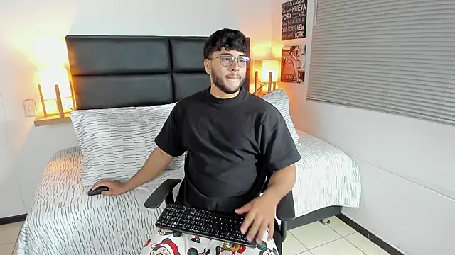 mike foxxx  online show from January 2026 01:35:02 PM