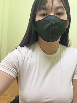 Snapshot of MintShow18 chatting on December 2025 04:43:01 AM MintShow18 online show from December 2025 04:43:01 AM