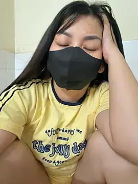 Snapshot of MintShow18 chatting on March 2026 05:06:01 PM MintShow18 online show from March 2026 05:06:01 PM