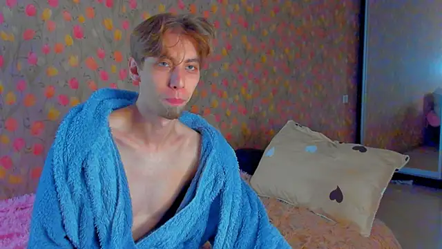 Snapshot of Exxxry chatting on December 2025 12:32:01 PM Exxxry online show from December 2025 12:32:01 PM