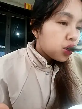 Pretty-haert online show from December 2025 12:26:02 AM