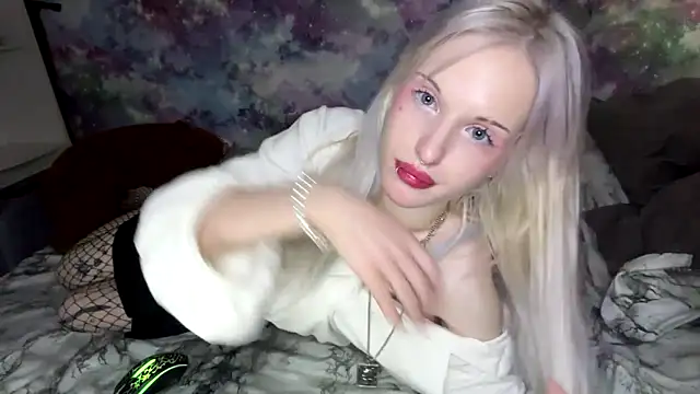 Snapshot of CelenFomes chatting on March 2026 07:03:02 AM CelenFomes online show from March 2026 07:03:02 AM