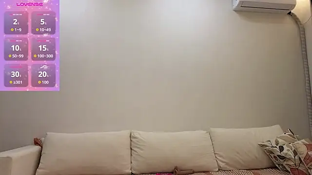 emiliblanc online show from December 2025 08:02:01 PM