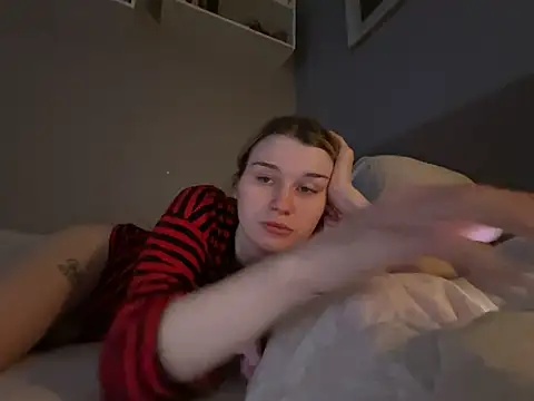 Snapshot of givemepleasing chatting on January 2026 07:24:02 AM givemepleasing online show from January 2026 07:24:02 AM