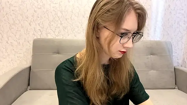 Snapshot of MargyDejong chatting on March 2026 09:04:01 AM MargyDejong online show from March 2026 09:04:01 AM