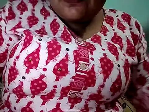 Snapshot of its_me_anjuu chatting on December 2025 02:01:02 PM its me anjuu online show from December 2025 02:01:02 PM