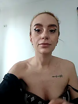 Snapshot of ellie-blue chatting on December 2025 09:14:01 AM ellie-blue online show from December 2025 09:14:01 AM