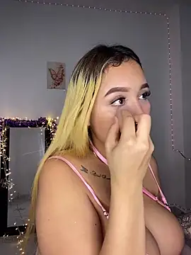 Snapshot of Jazmin_kithana chatting on March 2026 03:22:02 AM Jazmin kithana online show from March 2026 03:22:02 AM