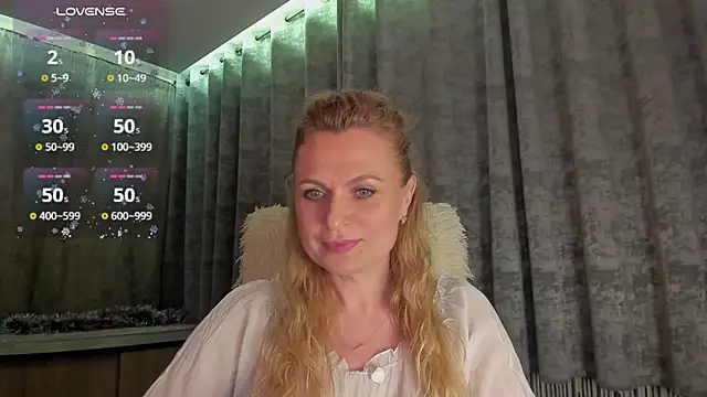 LanaLight x online show from June 2026 09:19:01 PM