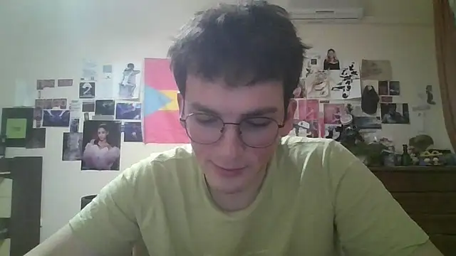 Snapshot of leo_cutie chatting on March 2026 08:26:02 PM leo cutie online show from March 2026 08:26:02 PM