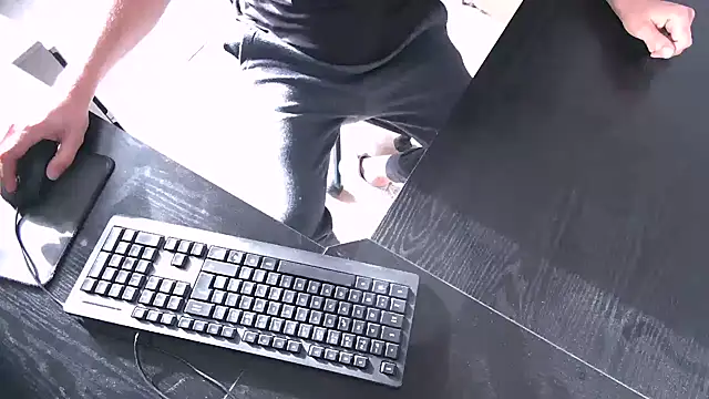 TRESBONNEBITE online show from February 2026 03:07:01 PM