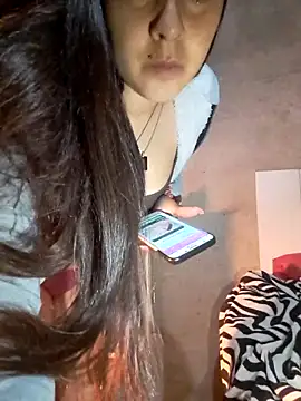 Snapshot of Estefanny_Lolyy chatting on March 2026 03:54:01 AM Estefanny Lolyy online show from March 2026 03:54:01 AM