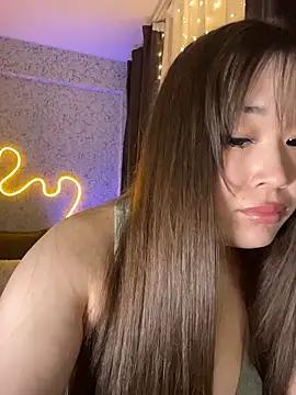 MonamiOnizuka online show from December 2025 09:41:02 PM