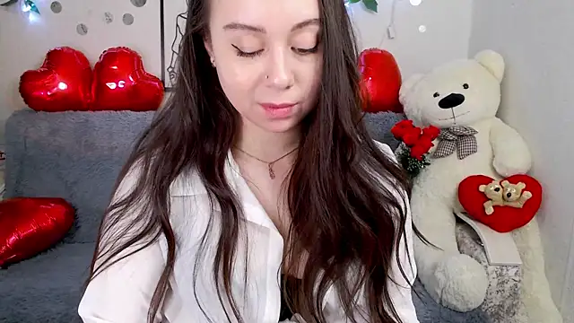 Snapshot of AlinaEleven chatting on April 2026 12:13:02 AM AlinaEleven online show from April 2026 12:13:02 AM