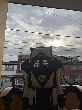 Engell fire online show from December 2025 12:10:01 PM