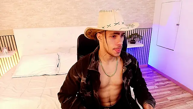 PatrickS25 online show from December 2025 04:51:01 AM