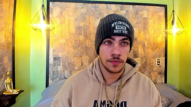 PatrickS25 online show from February 2026 04:10:01 AM