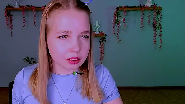 Snapshot of teya_starling chatting on April 2026 07:50:02 AM teya starling online show from April 2026 07:50:02 AM