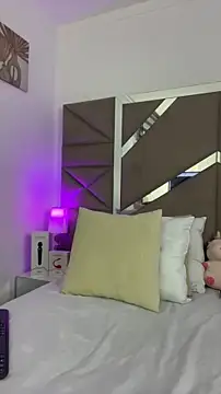 Snapshot of Dreammy_Kitty chatting on April 2026 01:44:01 PM Dreammy Kitty online show from April 2026 01:44:01 PM