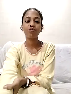 Snapshot of IndianSativa2 chatting on December 2025 12:05:01 AM IndianSativa2 online show from December 2025 12:05:01 AM