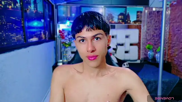 Snapshot of StormLuxX chatting on December 2025 11:48:01 AM StormLuxX online show from December 2025 11:48:01 AM