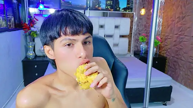 StormLuxX online show from January 2026 10:01:01 PM