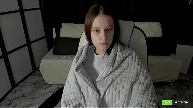 Snapshot of KrisDoeil chatting on December 2025 02:06:02 AM KrisDoeil online show from December 2025 02:06:02 AM